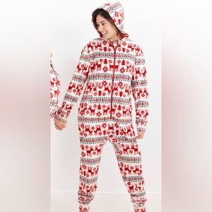 NWOT Marshmallow Fleece Play Suit